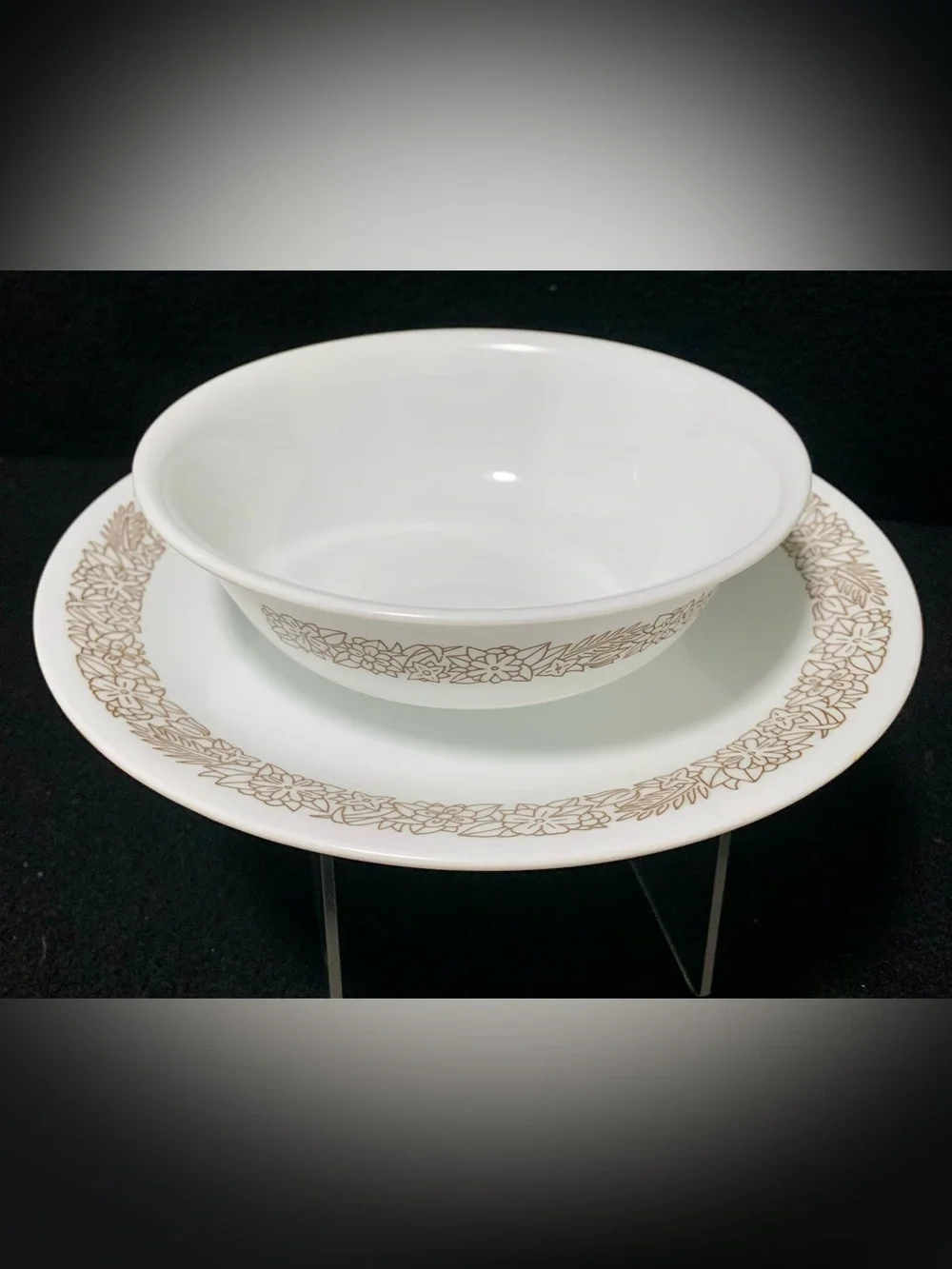 🔍 Corelle